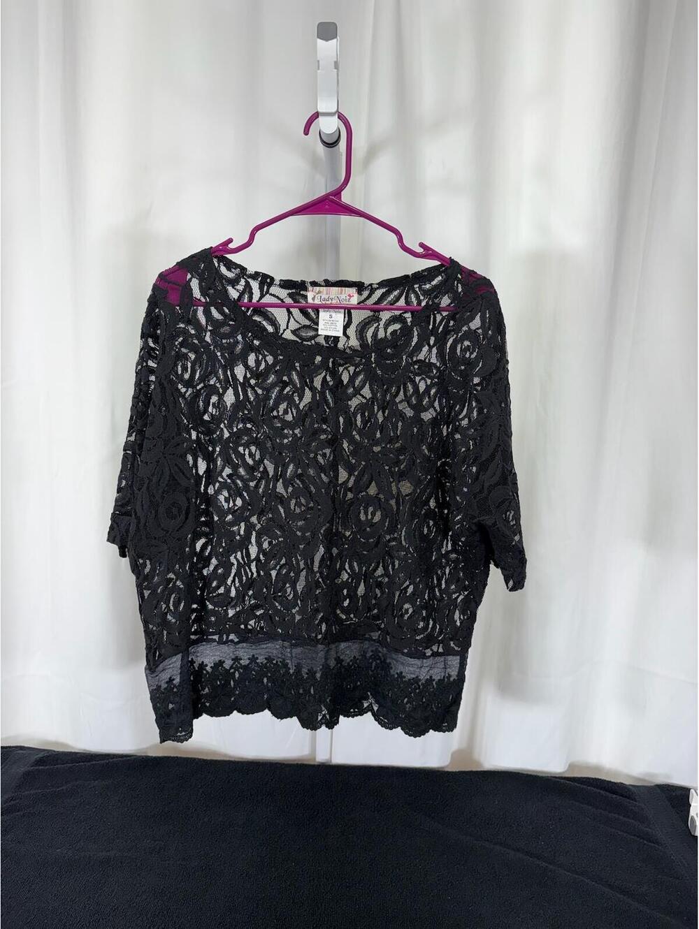 Lady Noiz Black Floral Lace Short Sleeve Top Size S 2156